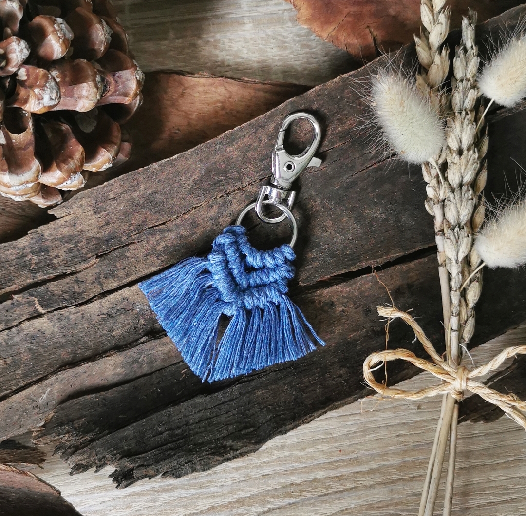 Porte-clés en métal et fleurs bleues - Bijoux tendance femme