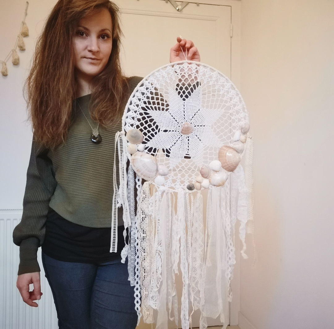 Grand attrape-rêves artisanal bohème naturel, dentelles, crochet, coquillages, dreamcatcher blanc, décoration murale d'intérieur