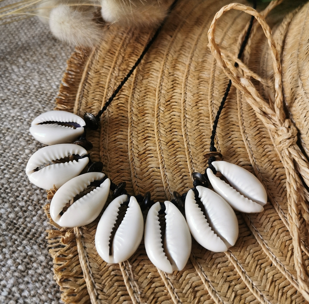 bijoux artisanaux bohemes naturels coquillages cauris plage