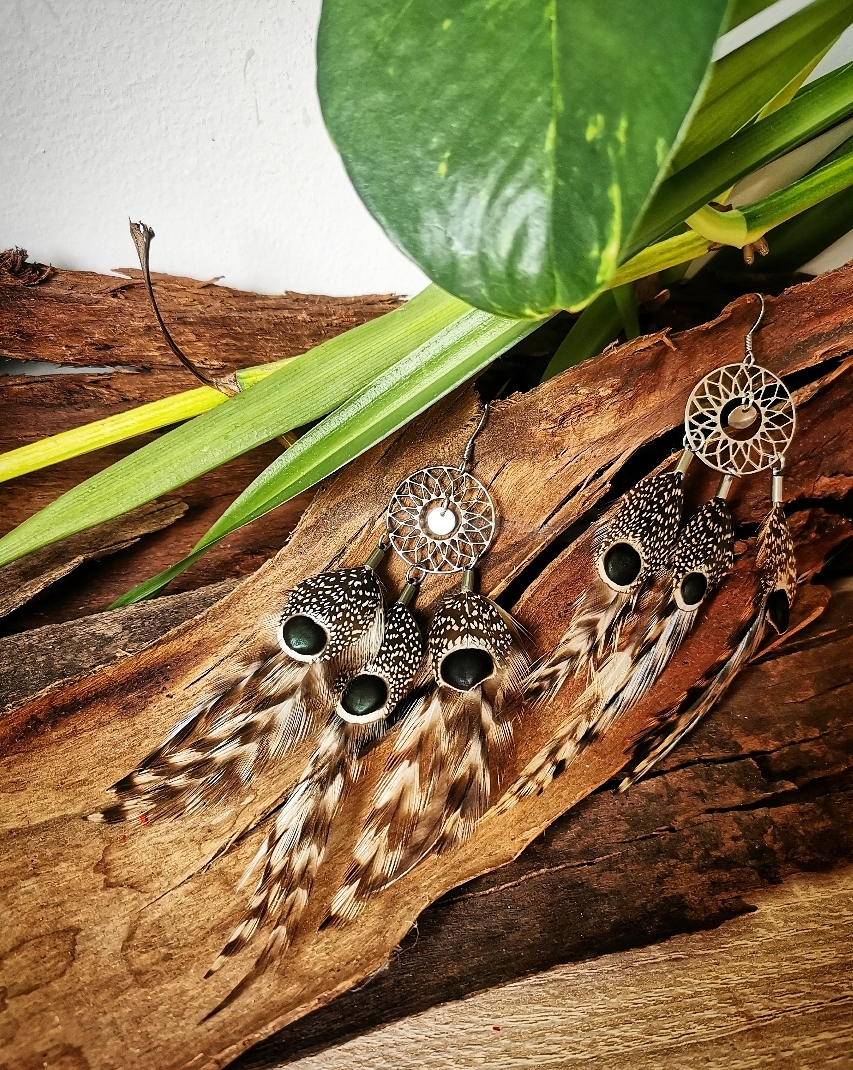 boucles d'oreilles attrape-rêves, dreamcatchers, bijoux bohèmes et ethniques, faits main en france, création artisanale