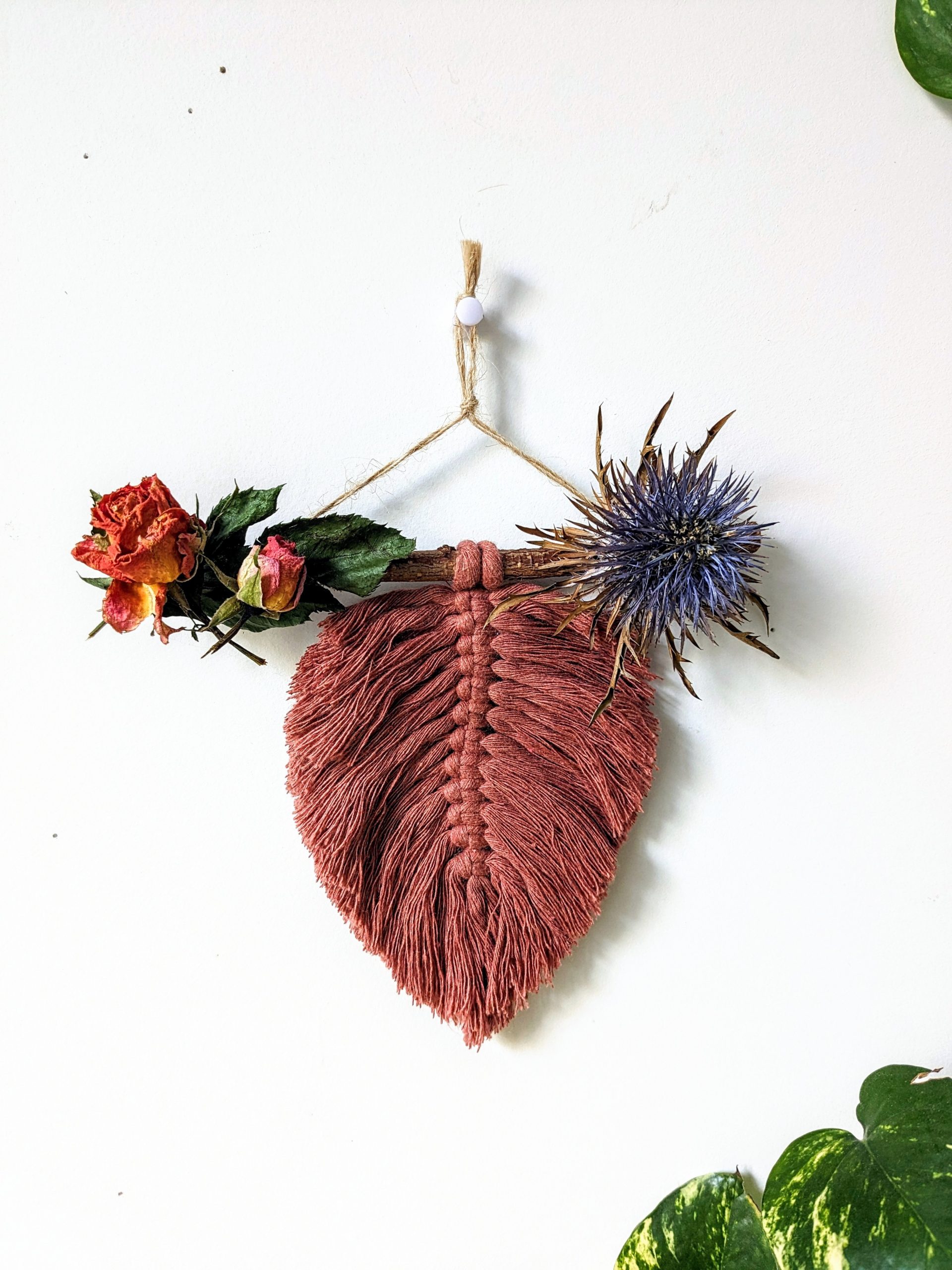 Décoration murale d'intérieur bohème naturelle en macramé, fleurs séchées, artisanale, création française