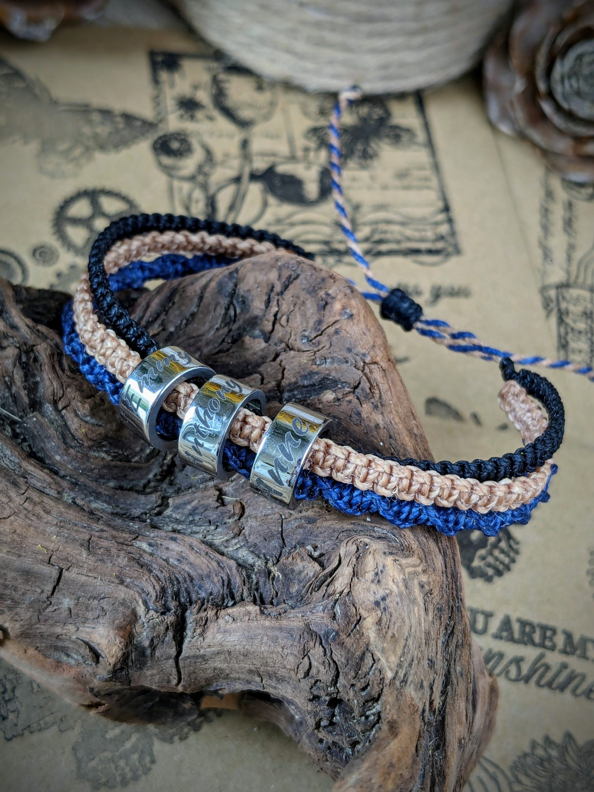 Bracelet multiple, multi tours, multi rangs, trio, perles gravées, gravure prénom, idée cadeau fait main, artisanat français, bijoux homme, fête des pères